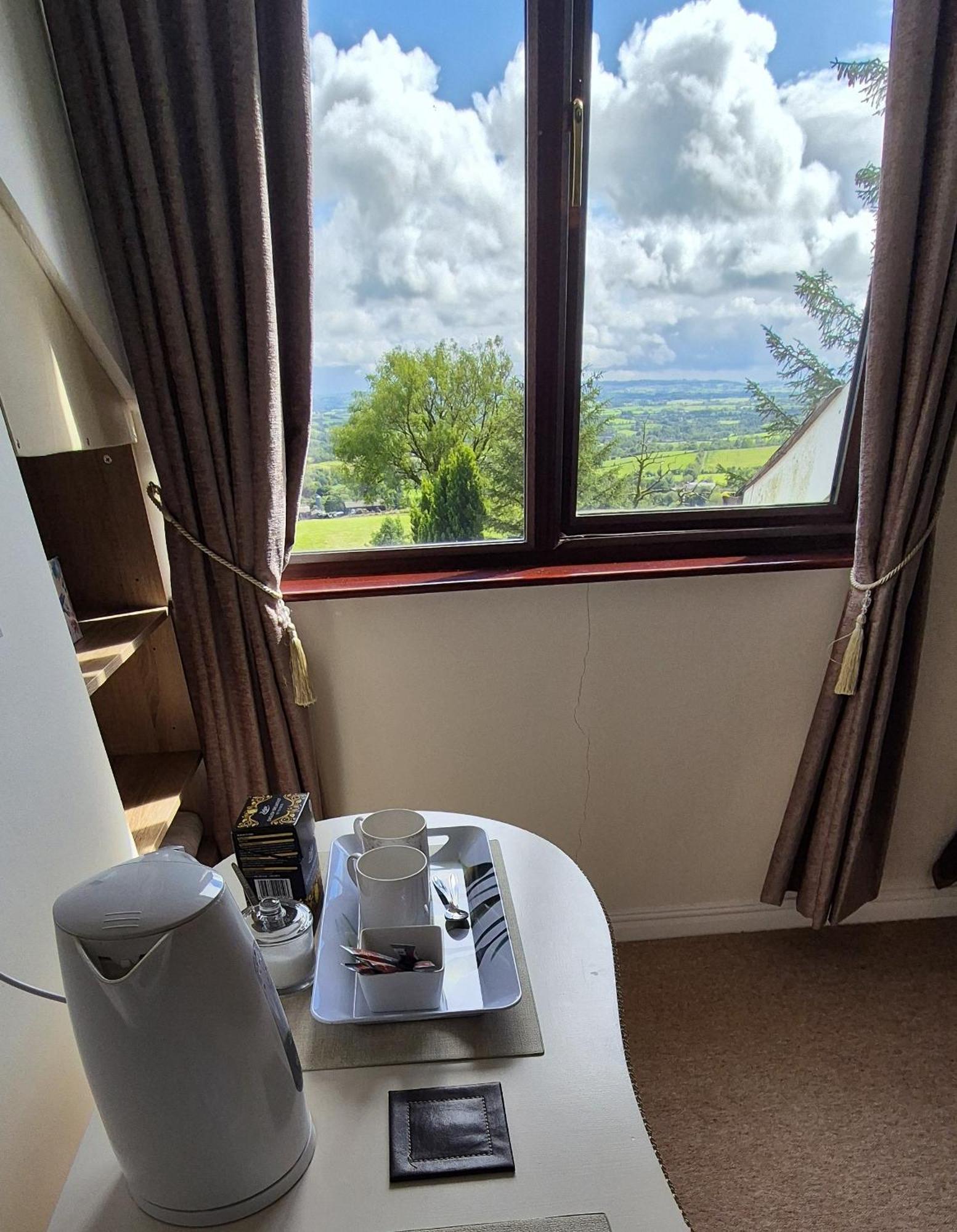 Goldenhill Guesthouse Omagh Dış mekan fotoğraf